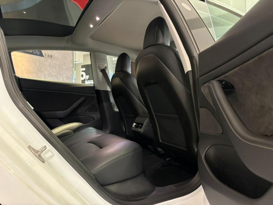 Model 3 SR Plus - Image 5